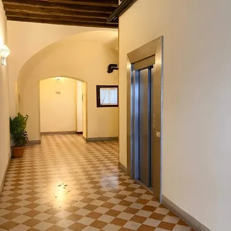 Portico 33